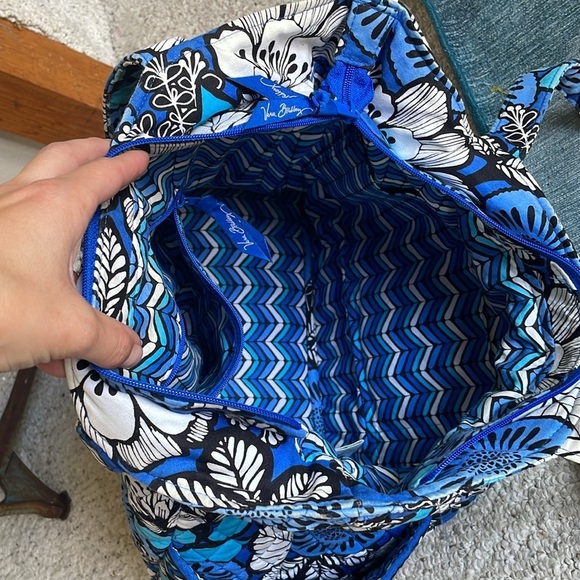 Vera Bradley Large Floral Blue and White Quilted Bohemian Tote Bag - Picture 8 of 16
